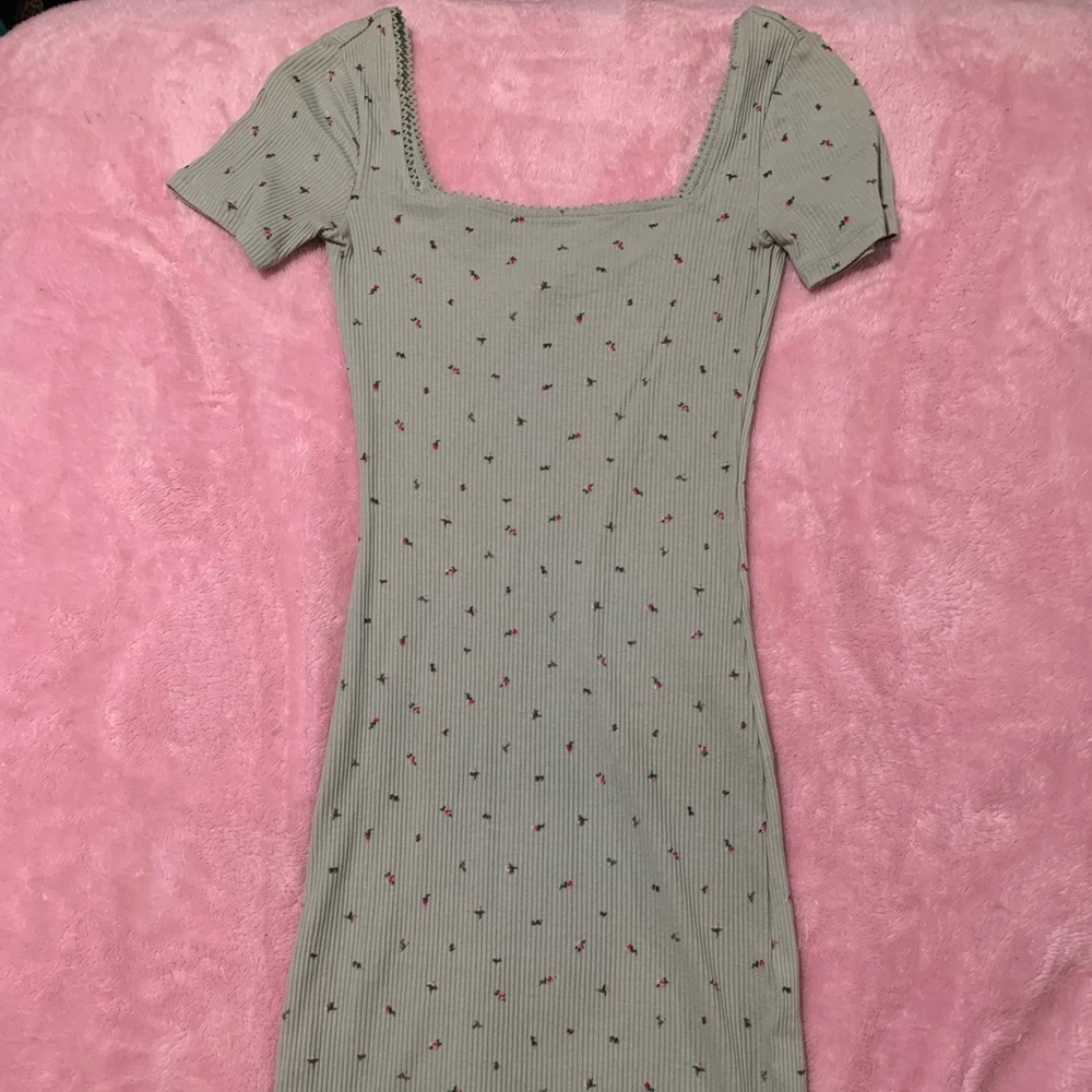 H&M Ribbed Midi Dress with Floral Accents